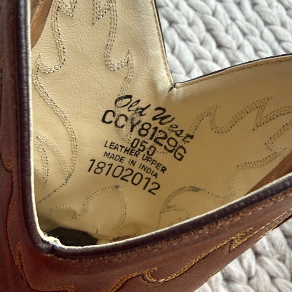 VINTAGE Kids Old West Tan Brown Western Cowboy Boots - yellow & black stitching - Picture 3 of 16